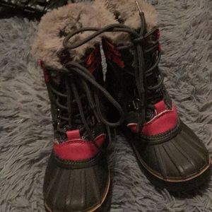 Snow boots for kids